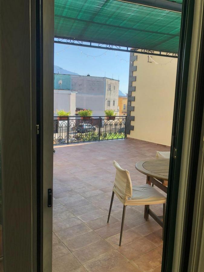 Apartamento Hibiscus Castellammare di Stabia Exterior foto